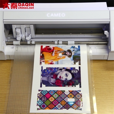 Maak de Aangepaste Snijmachine van Daqin van Beeldstickers voor Telefoon of Laptop