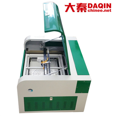 40w de Lasersnijmachine van Co2 Daqin met de Haven van Usb van de Uitlaatventilator