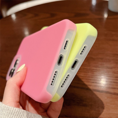 Huidvriendelijke Jelly Liquid mobiele telefoon siliconen hoes met zachte microvezel voering voor iPhone 15 Pro