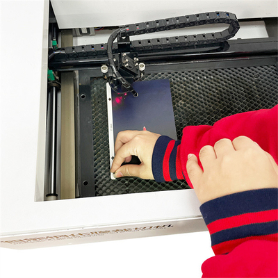 Automatische lasersnijmachine voor het schermbeschermen van mobiele telefoons/tabletten