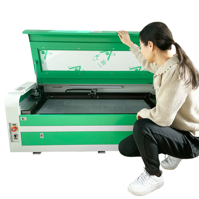 Gebruikersvriendelijke 9H Nano gehard glas schermbeschermer Lasersnijmachine met CO2-lasertechnologie