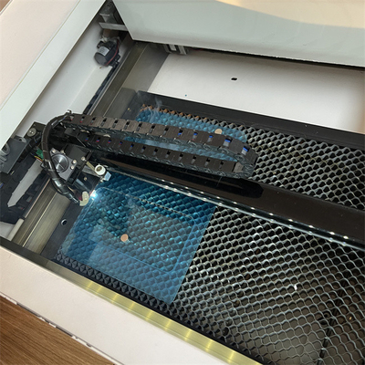 Daqin mobiele telefoon 3D gehard glas schermbeschermer laser snijmachine met constante updates