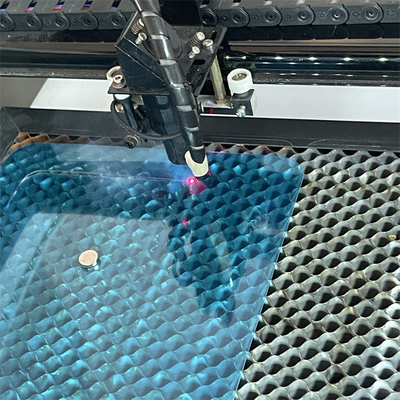 Daqin Tempered Glass Screen Protector Laser Cutting Machine met een snijsnelheid van 0-50 mm/s