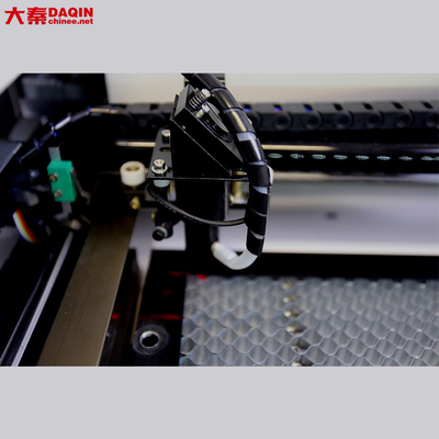 Aanpasbare Screen Protector Lasergraveermachine met Circulerende Waterkoeling